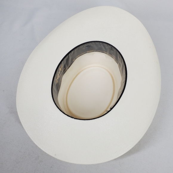 Classic White Cowboy Hat - Picture 10 of 13